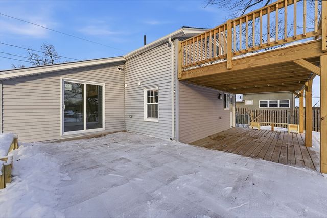 109 N Lake Ave, Southwick, MA 01077