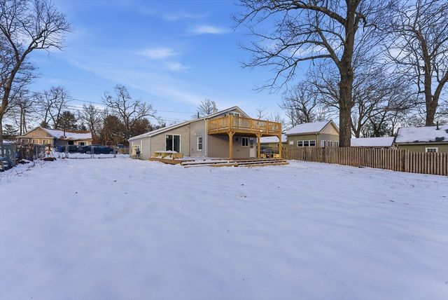 109 N Lake Ave, Southwick, MA 01077