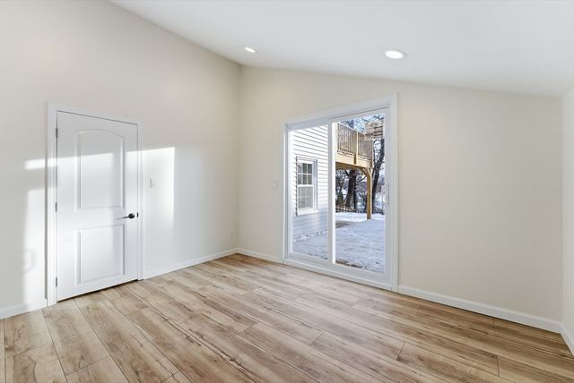 109 N Lake Ave, Southwick, MA 01077