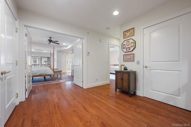 469 Pacing Way, Westbury, NY 11590