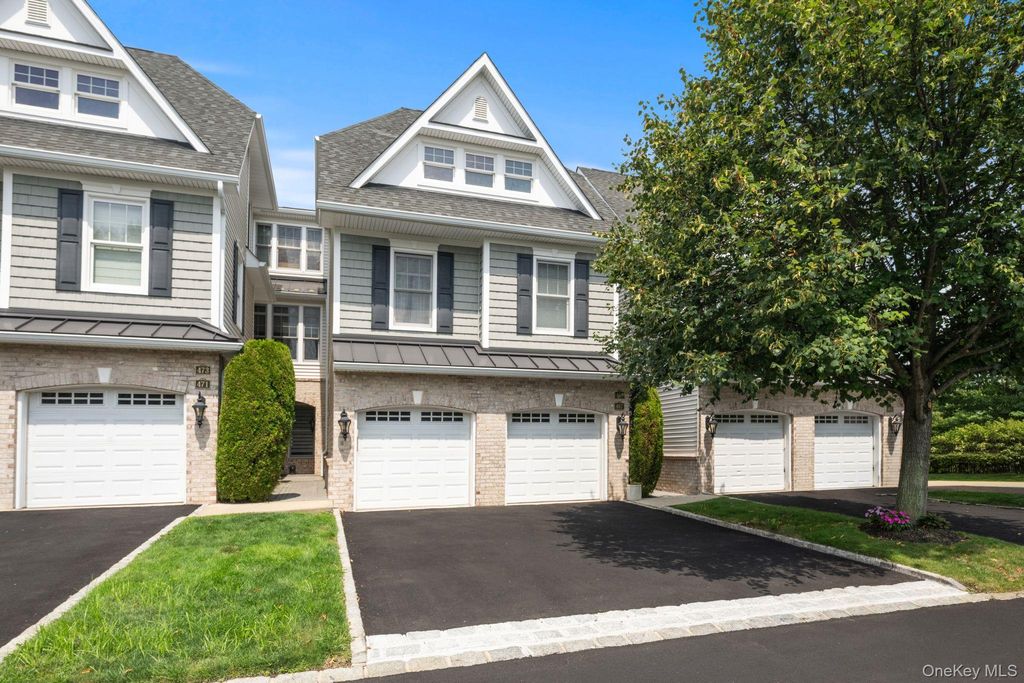 469 Pacing Way, Westbury, NY 11590 — exterior