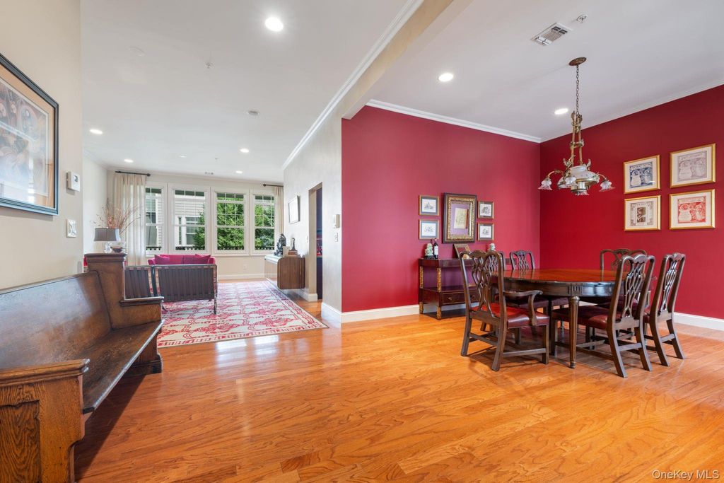 469 Pacing Way, Westbury, NY 11590 — photo 2