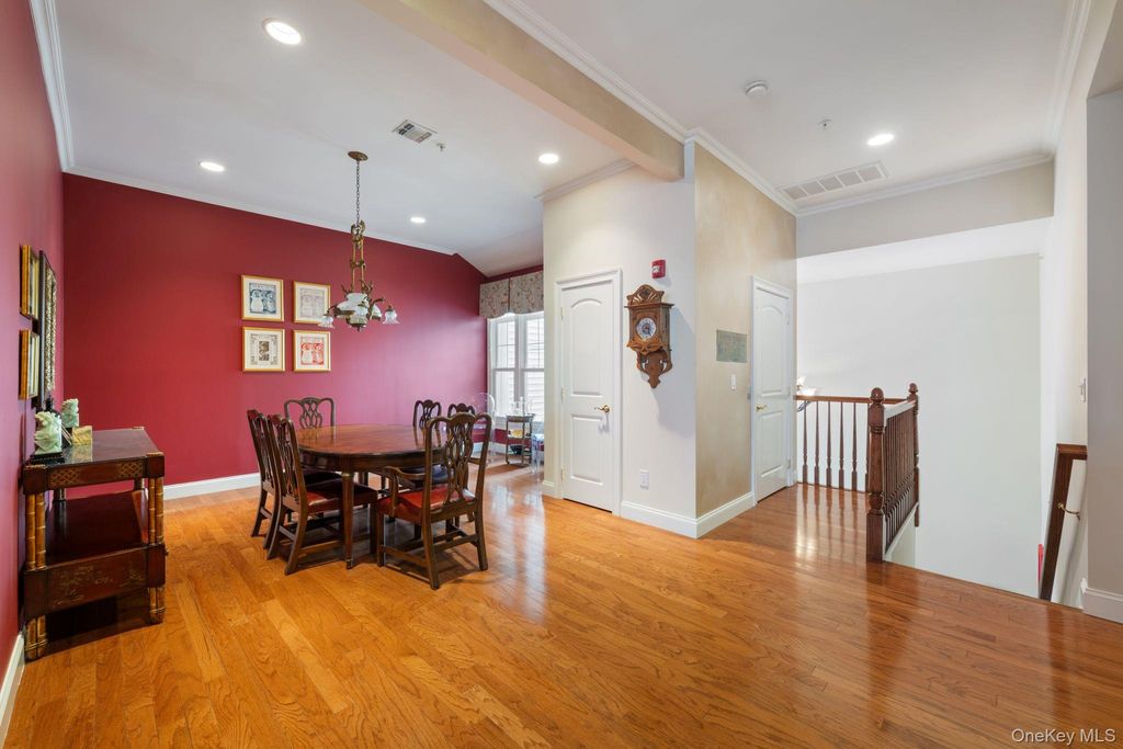469 Pacing Way, Westbury, NY 11590 — photo 3