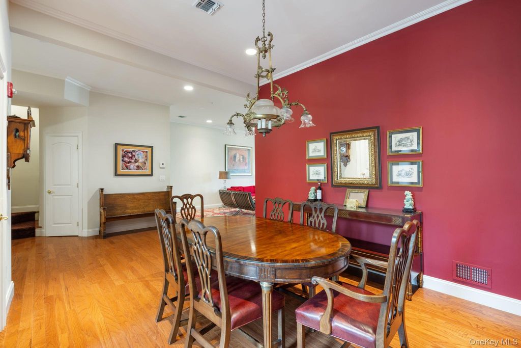 469 Pacing Way, Westbury, NY 11590 — photo 5