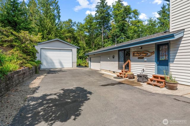 165 Meridian Drive, Kelso, WA 98626