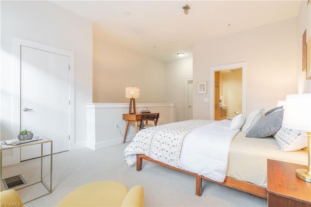 381 N Green Street, Winston-salem, NC 27101