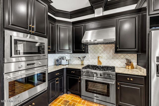 315 Goose Pointe Boulevard, Biloxi, MS 39531