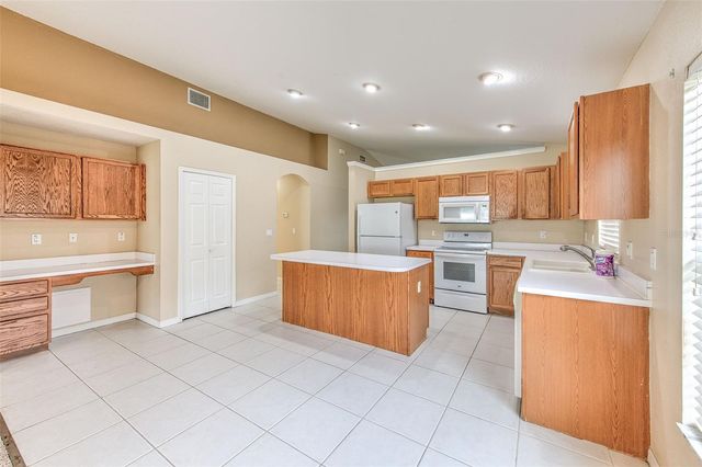 3945 HAMPTON HILLS DRIVE, Lakeland, FL 33810