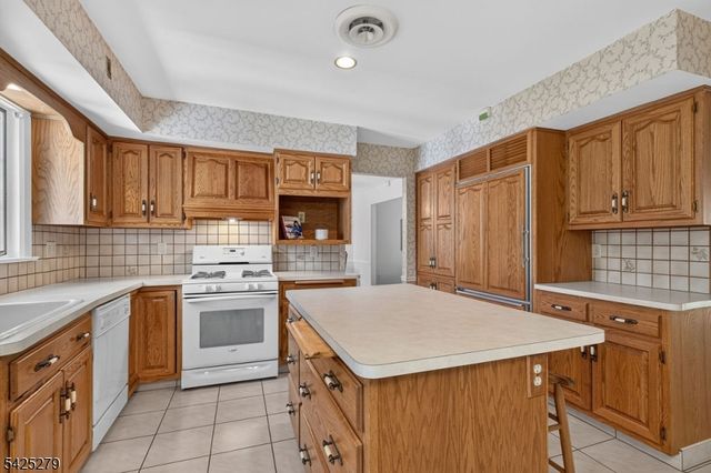 10 Rockledge Ter, Pequannock Twp., NJ 07444
