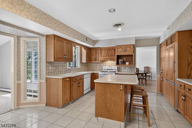 10 Rockledge Ter, Pequannock Twp., NJ 07444