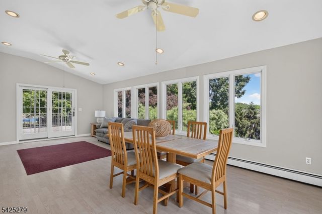10 Rockledge Ter, Pequannock Twp., NJ 07444