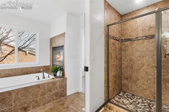 1130 Spectrum Loop, Colorado Springs, CO 80921