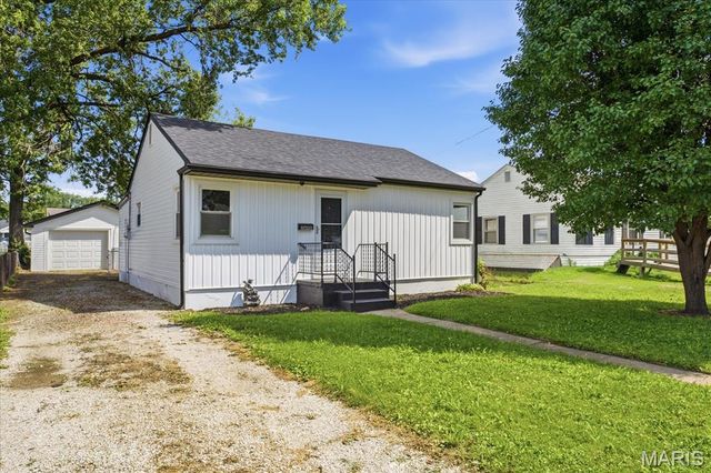 2648 Center Street, Granite City, IL 62040