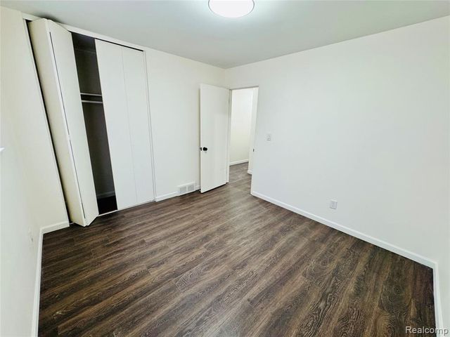 26431 Tom Allen Drive, Warren, MI 48089