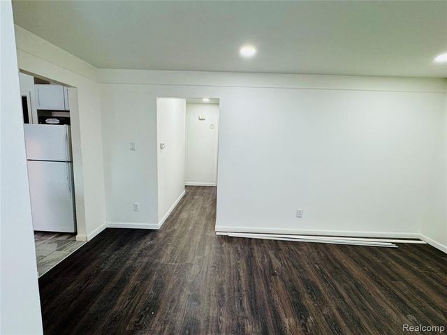 26431 Tom Allen Drive, Warren, MI 48089