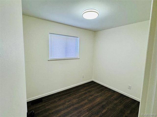 26431 Tom Allen Drive, Warren, MI 48089