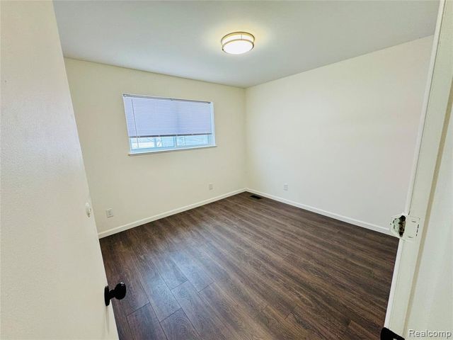 26431 Tom Allen Drive, Warren, MI 48089