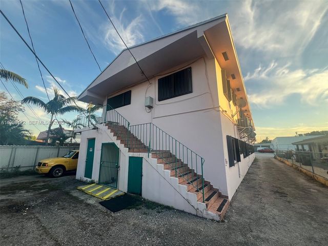 15 W 9th St 1, Hialeah, FL 33010