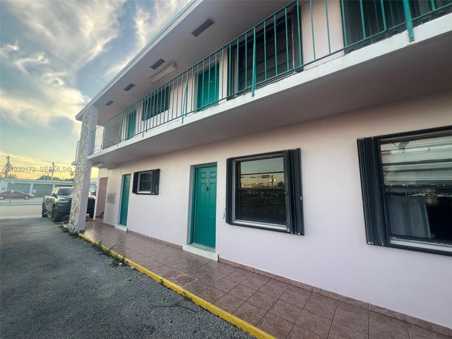 15 W 9th St 1, Hialeah, FL 33010