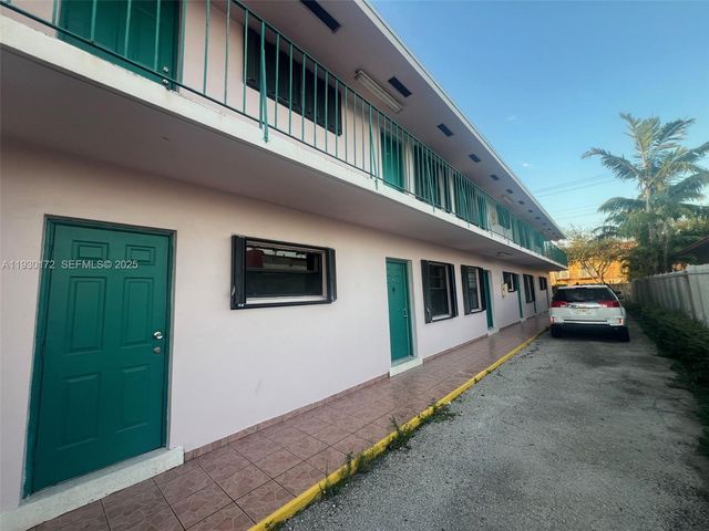 15 W 9th St 1, Hialeah, FL 33010