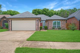 2301 Bennington Drive, Arlington, TX 76018