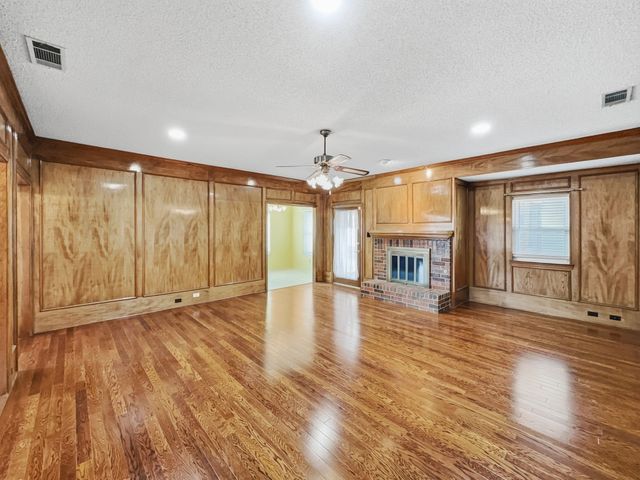 302 Apollo Road, Garland, TX 75040