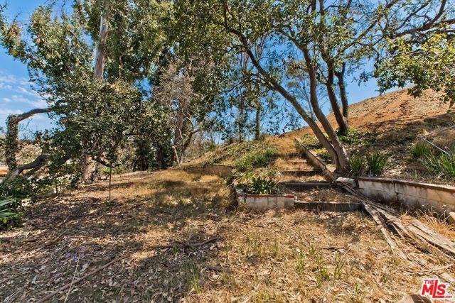 16503 Las Casas Place, Los Angeles, CA 90272
