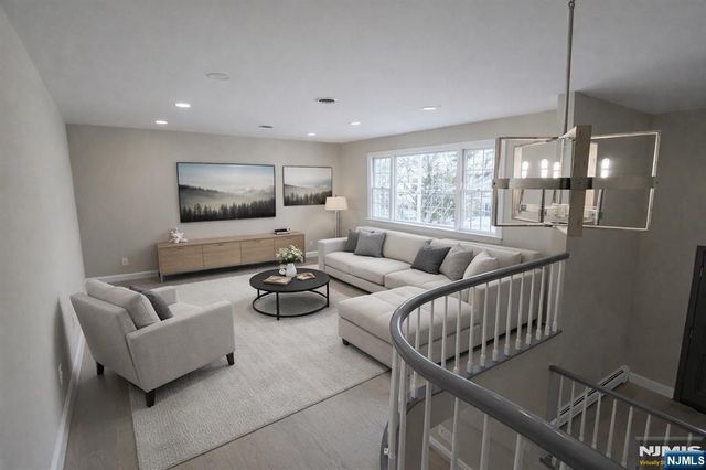 850 Ridgewood Avenue, Oradell, NJ 07649