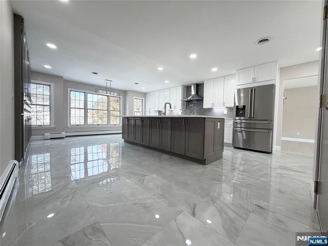 850 Ridgewood Avenue, Oradell, NJ 07649