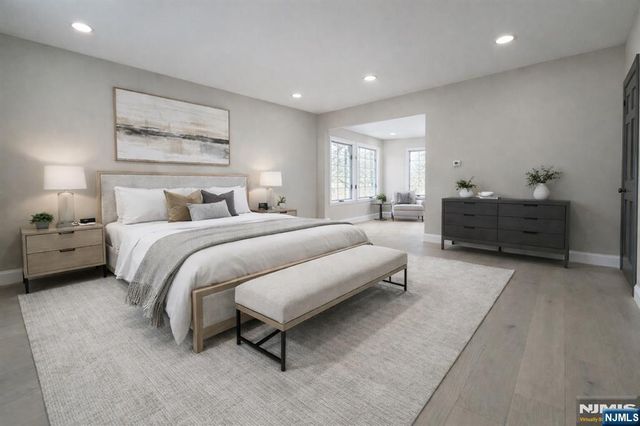 850 Ridgewood Avenue, Oradell, NJ 07649