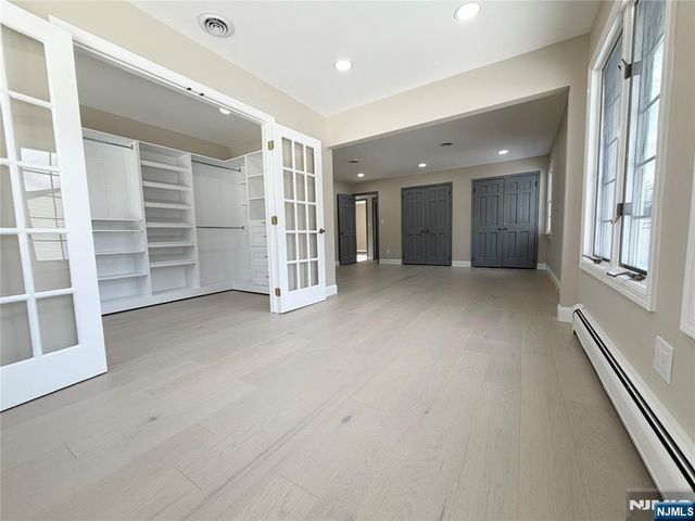 850 Ridgewood Avenue, Oradell, NJ 07649