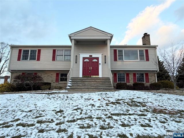 850 Ridgewood Avenue, Oradell, NJ 07649