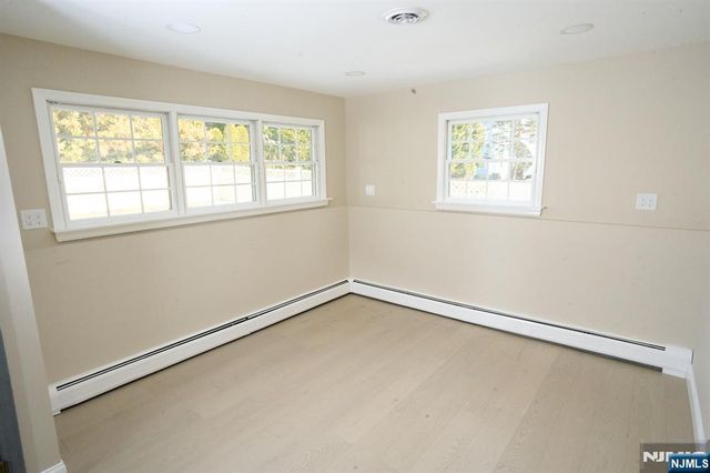 850 Ridgewood Avenue, Oradell, NJ 07649