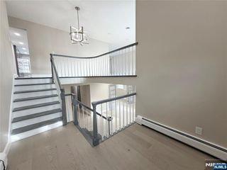 850 Ridgewood Avenue, Oradell, NJ 07649