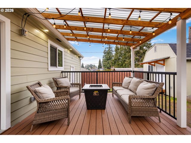 1020 Se 113TH Ave, Portland, OR 97216