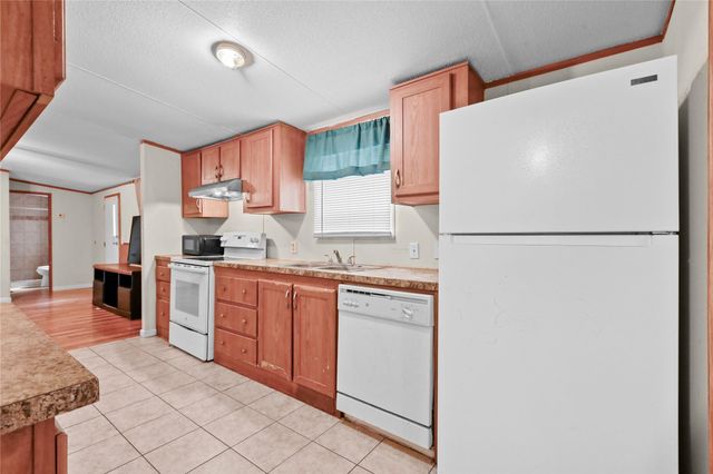 22521 West Road, New Caney, TX 77357