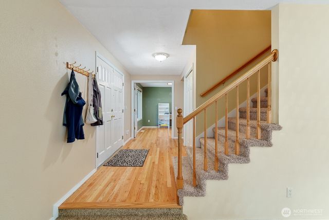 32738 6th Avenue SW, Federal Way, WA 98023
