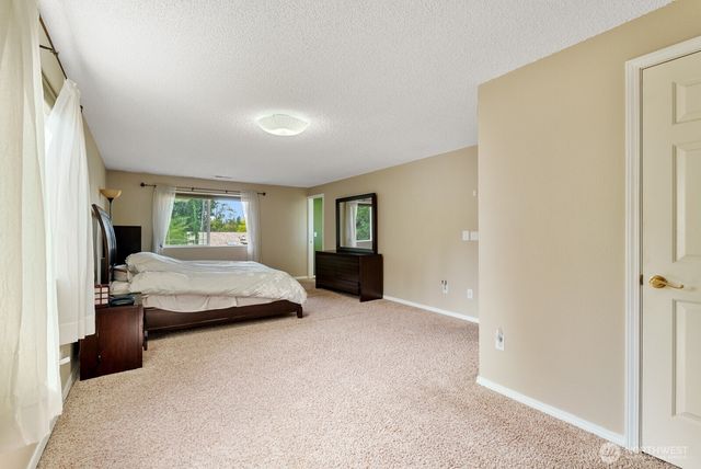 32738 6th Avenue SW, Federal Way, WA 98023