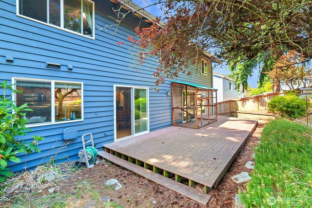 32738 6th Avenue SW, Federal Way, WA 98023