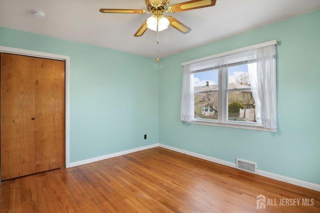 1 Zoar Street, Fords, NJ 08863