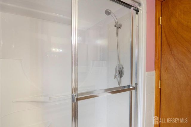 1 Zoar Street, Fords, NJ 08863