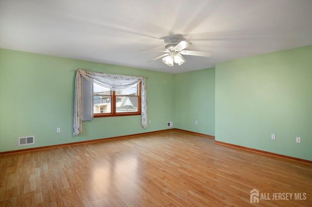 1 Zoar Street, Fords, NJ 08863