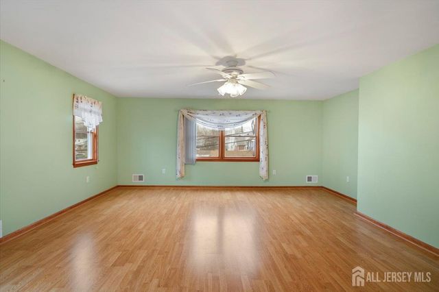 1 Zoar Street, Fords, NJ 08863