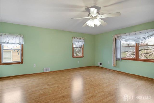 1 Zoar Street, Fords, NJ 08863