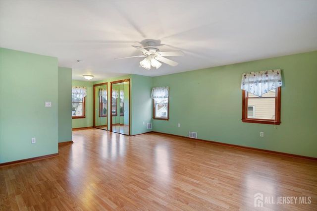 1 Zoar Street, Fords, NJ 08863