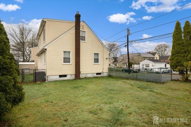 1 Zoar Street, Fords, NJ 08863