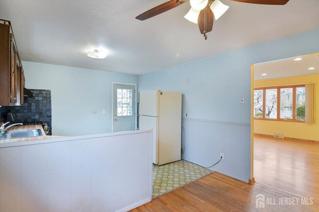 1 Zoar Street, Fords, NJ 08863