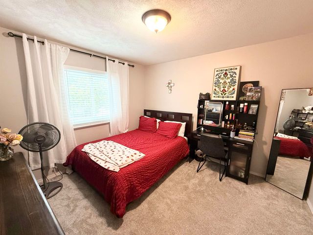 2443 N Woodlawn Blvd, Derby, KS 67037