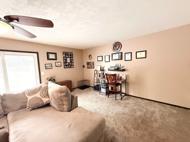 2443 N Woodlawn Blvd, Derby, KS 67037