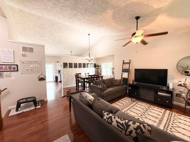 2443 N Woodlawn Blvd, Derby, KS 67037